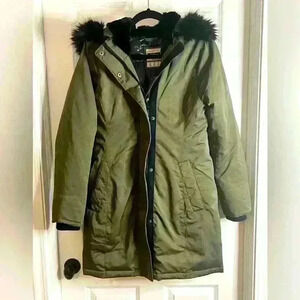 Abercrombie & Fitch Ultra hooded Winter Parka size small.